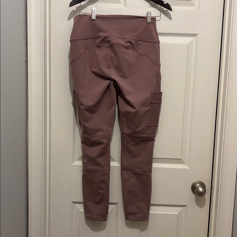 Alo pants - Picture 4 of 5